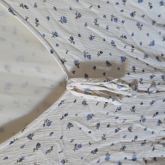 American Eagle Outfitters Cream Floral Midi Dress - Picture 3 of 4